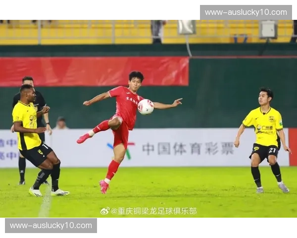 升班马重庆铜梁龙5胜3平不败 黑马成色拉满稳居次席